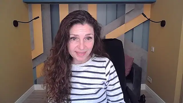 EllaLong online show from 11-18-25, 01:03