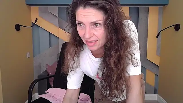 EllaLong online show from 09-30-25, 11:38