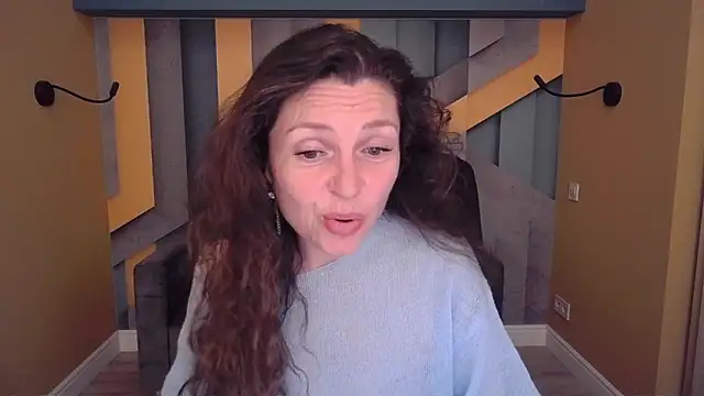 Snapshot of EllaLong chatting on 05-15-26, 11:30 EllaLong online show from 05-15-26, 11:30
