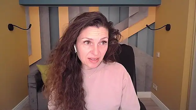 EllaLong online show from 03-11-26, 12:32