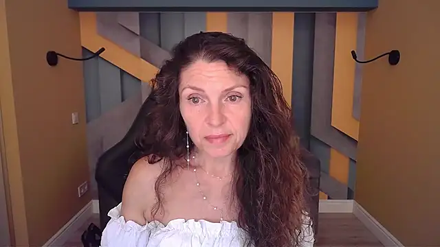 EllaLong online show from 07-18-26, 11:19