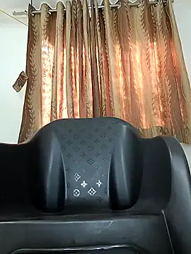  surbhi  online show from 11-11-25, 04:18