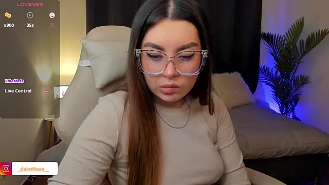 dakottaa  online show from 11-27-25, 12:11