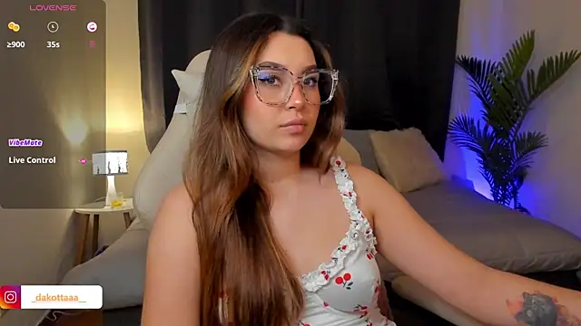 dakottaa  online show from 11-15-25, 11:20