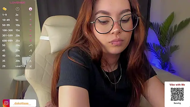 Snapshot of dakottaa_ chatting on 02-13-25, 02:12 dakottaa online show from 02-13-25, 02:12