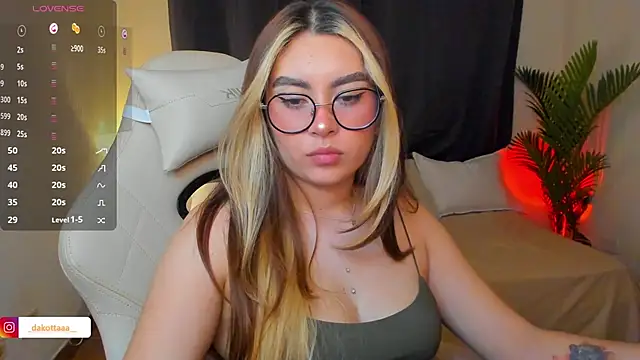 Snapshot of dakottaa_ chatting on 07-02-26, 12:22 dakottaa online show from 07-02-26, 12:22
