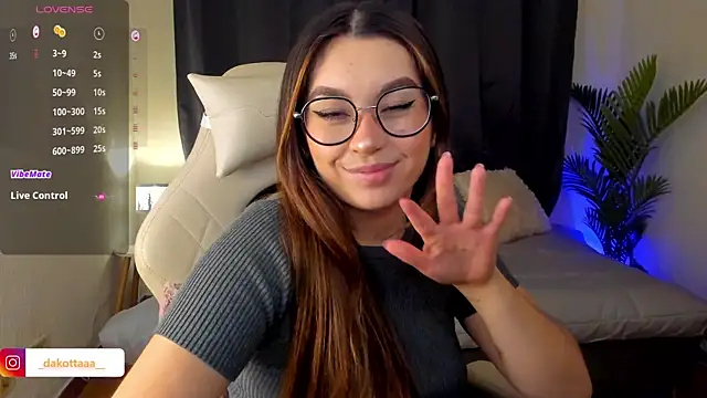 Snapshot of dakottaa_ chatting on 09-22-25, 11:11 dakottaa online show from 09-22-25, 11:11