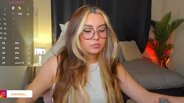 Snapshot of dakottaa_ chatting on 05-25-26, 11:36 dakottaa online show from 05-25-26, 11:36