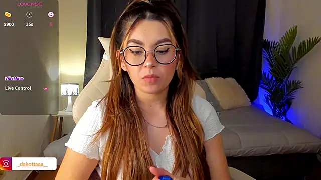 Snapshot of dakottaa_ chatting on 09-25-25, 11:33 dakottaa online show from 09-25-25, 11:33