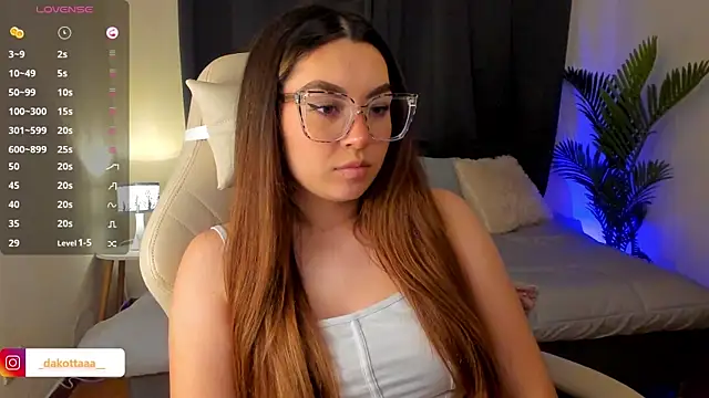 dakottaa  online show from 11-14-25, 11:52