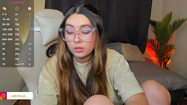 dakottaa  online show from 04-14-26, 11:43