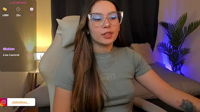 dakottaa  online show from 02-07-26, 12:07