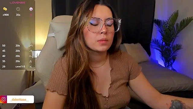 dakottaa  online show from 11-29-25, 11:38