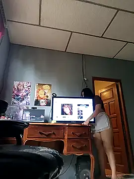 Snapshot of DanelyLopez chatting on 01-21-25, 08:00 DanelyLopez online show from 01-21-25, 08:00