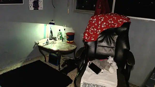 DanelyLopez online show from 11-11-25, 01:55