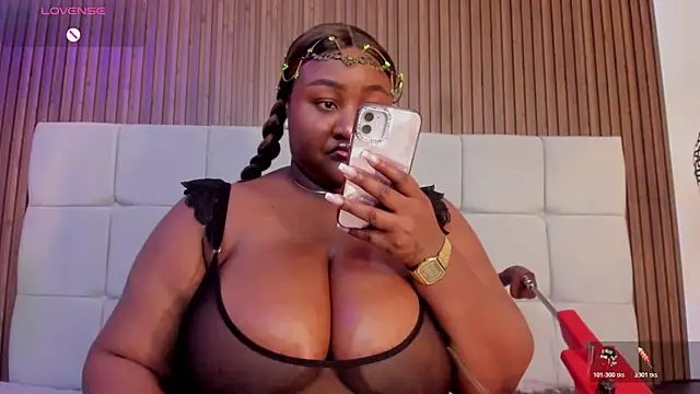 Saravy Blandon online show from 03-11-26, 10:42