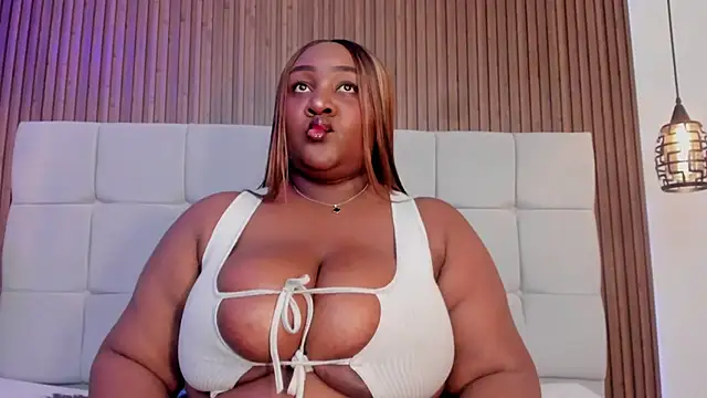 Snapshot of Saravy_Blandon chatting on 02-25-26, 11:43 Saravy Blandon online show from 02-25-26, 11:43