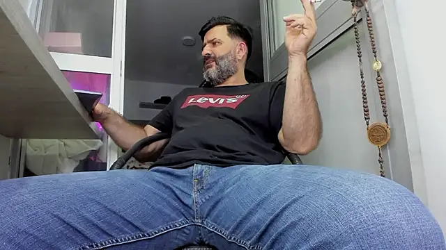 Maxi TheBigDaddy online show from 03-25-26, 12:22