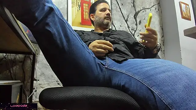 Maxi TheBigDaddy online show from 12-17-25, 11:48