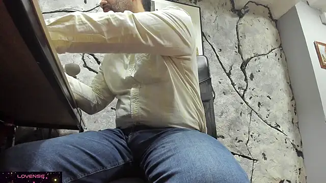 Maxi TheBigDaddy online show from 11-20-25, 01:23