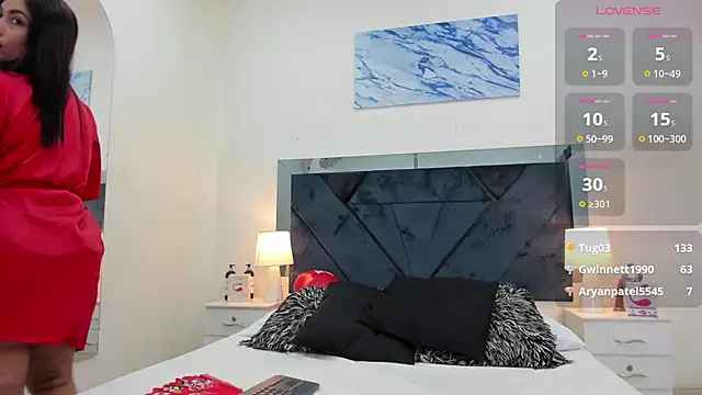 Snapshot of Lauralove_69 chatting on 02-19-25, 10:42 Lauralove 69 online show from 02-19-25, 10:42