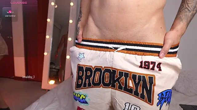 im abby  online show from 11-04-25, 02:37