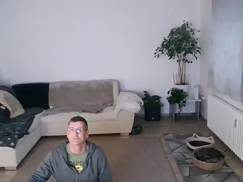 Snapshot of Koy261112 chatting on 01-10-26, 04:02 Koy261112 online show from 01-10-26, 04:02