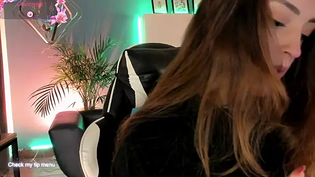 Megan inked online show from 11-25-25, 03:40