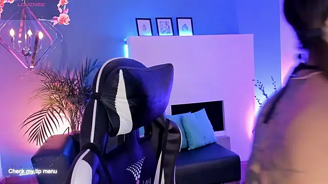 Megan inked online show from 11-18-25, 04:27