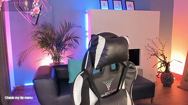 Megan inked online show from 12-15-25, 03:34