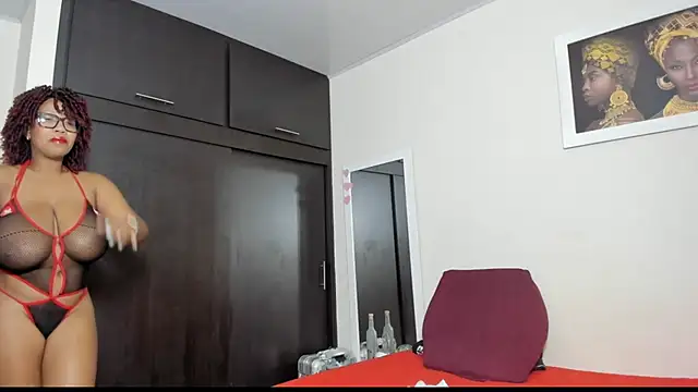 megan-hotxx online show from 11-18-25, 02:59