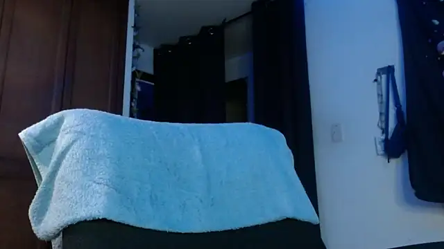 Snapshot of shy_katy_ chatting on 01-12-25, 02:56 shy katy  online show from 01-12-25, 02:56