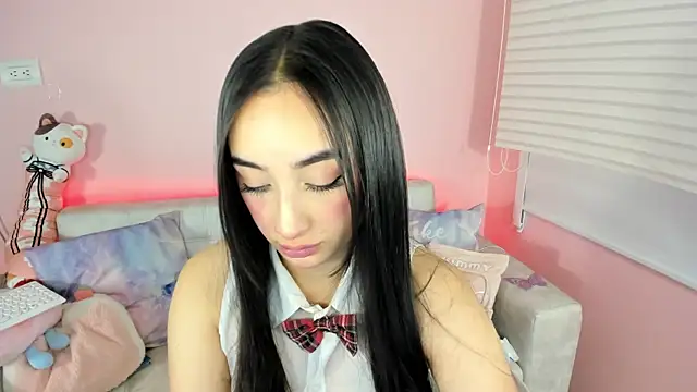 tinysara online show from 04-18-26, 04:31