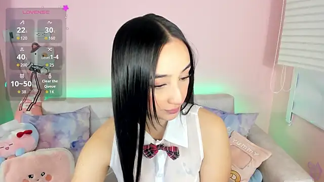 tinysara online show from 03-11-26, 04:23