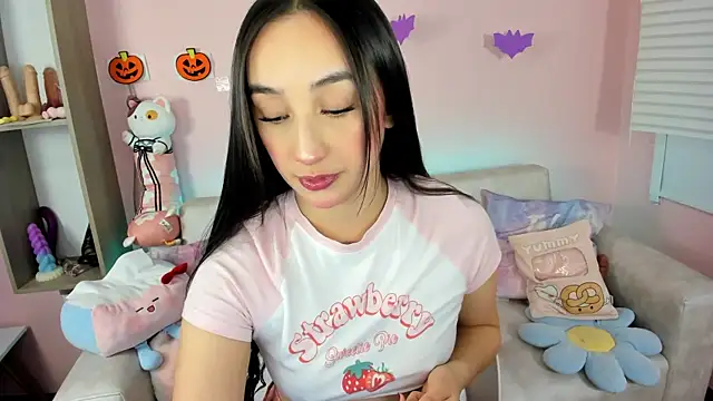tinysara online show from 10-05-25, 04:31