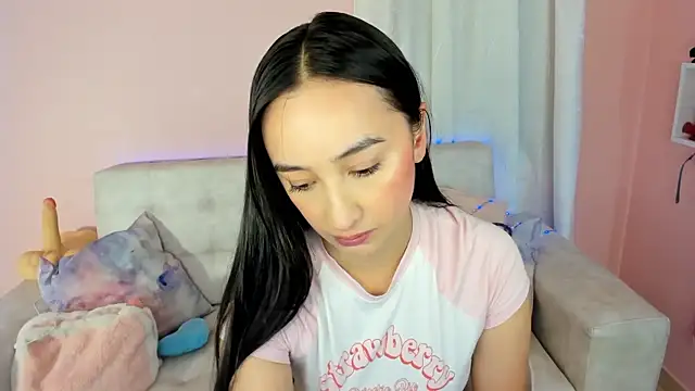 tinysara online show from 03-01-25, 04:33