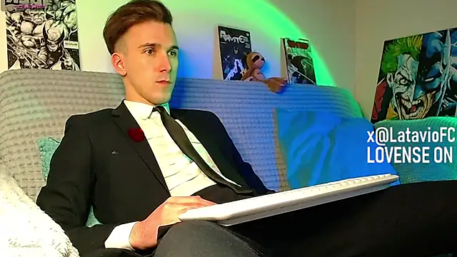 Midnighter  online show from 04-15-26, 12:27