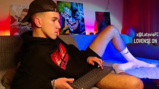 Snapshot of Midnighter_ chatting on 01-30-25, 09:04 Midnighter  online show from 01-30-25, 09:04