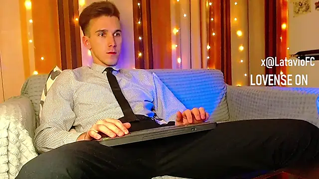 Midnighter  online show from 12-21-25, 10:54