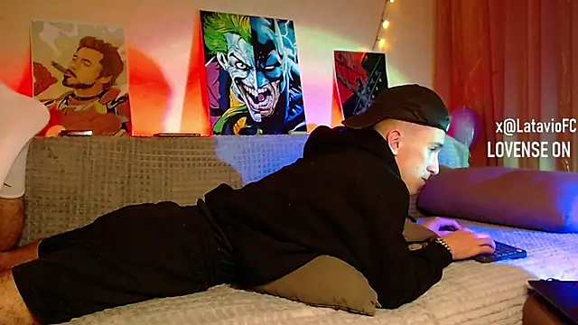 Snapshot of Midnighter_ chatting on 01-29-25, 12:43 Midnighter  online show from 01-29-25, 12:43