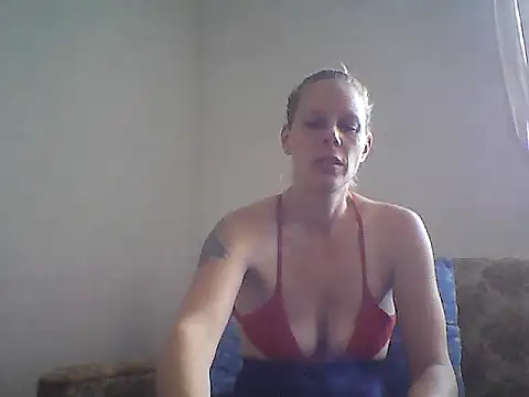 WildScorpio86 online show from 11-10-25, 06:07