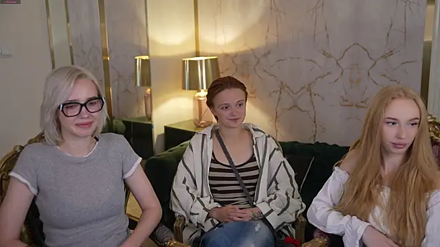 Amelia Blaze online show from 10-18-25, 10:50