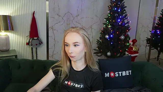 Amelia Blaze online show from 12-18-24, 02:42