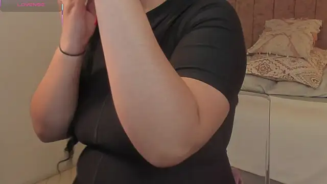 scarlet miller1 online show from 10-24-25, 11:53