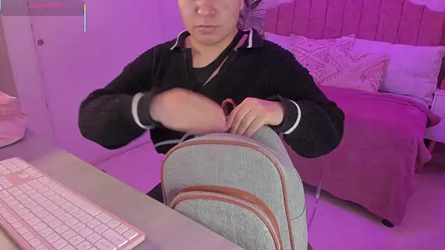 scarlet miller1 online show from 10-28-25, 12:04