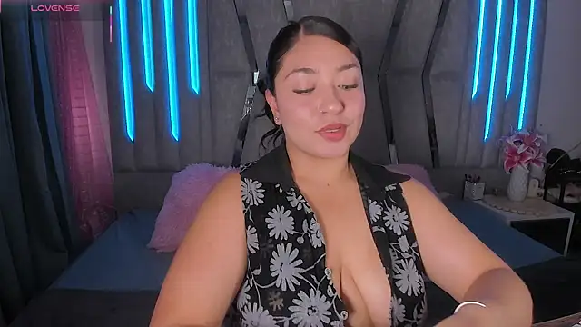 scarlet miller1 online show from 04-27-26, 07:23