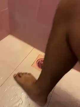 Dakku 69 online show from 10-31-25, 04:09