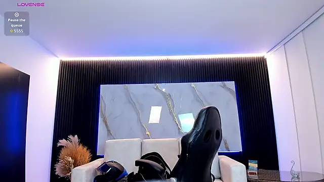 charlottewhitte online show from 02-13-26, 11:10