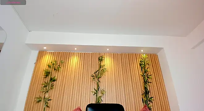 charlottewhitte online show from 06-12-26, 12:14