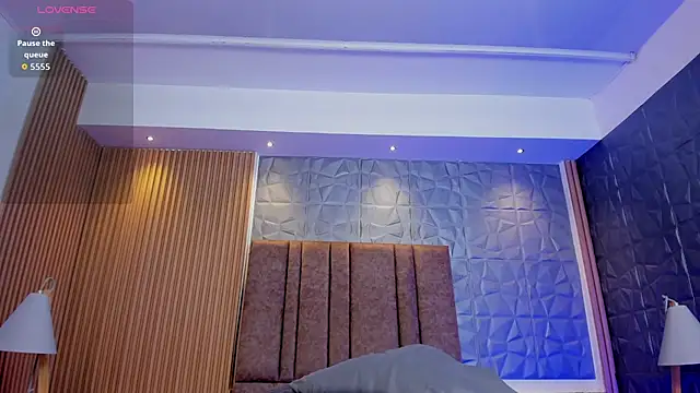 charlottewhitte online show from 03-25-26, 11:53